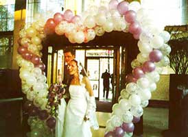 Walk-Through Heart balloon sculpture entrance decoration for a wedding receptionr
